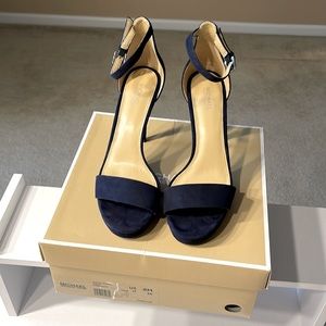 Michael Kors Hutton Sandal Suede